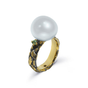 Unique Spica with White Pearl and Two Emeralds - Rara Jewelry